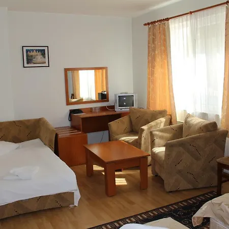 Hotel International 2*